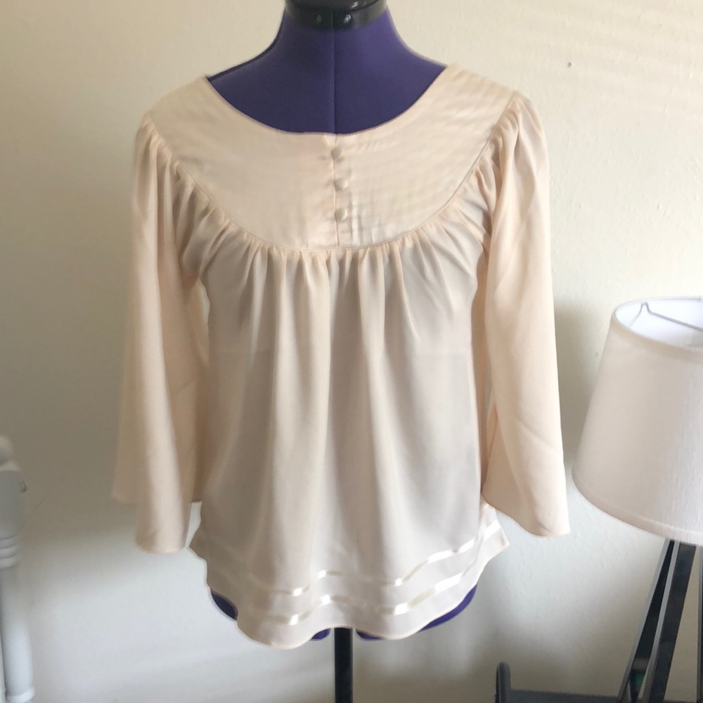 Elegant silk ivory blouse